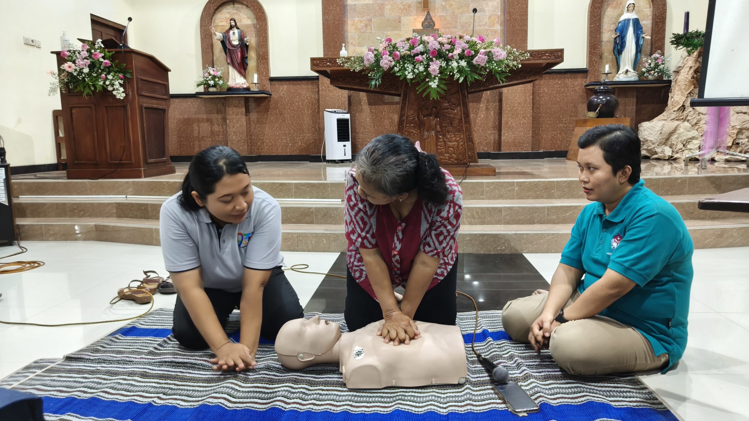 Pelatihan Bantuan Hidup Dasar untuk Awam di Gereja St.Maria Rosari Pijenan bantul